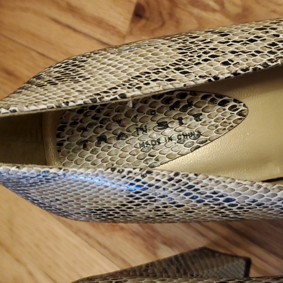 NEW YORK TRANSIT HEELS BLOCK 9 GATOR STYLE 4" NWOT - Picture 7 of 10